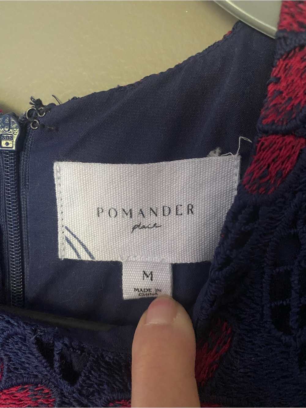 TUCKERNUCK x POMANDER PLACE Midnight Floral Lace Seraphina Dress Size M - Picture 8 of 11